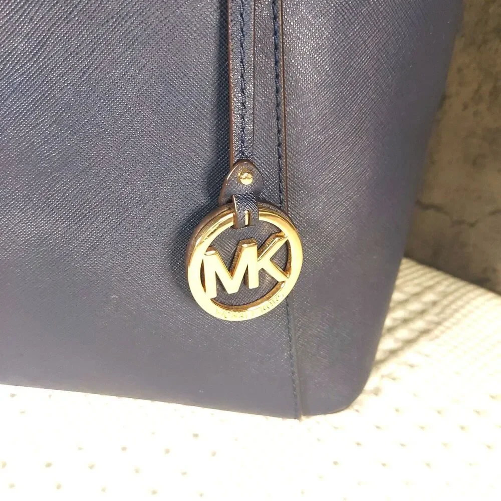 Michael Kors Navy Saffiano Leather Tote Bag Jet Set Travel Gold Logo Charm